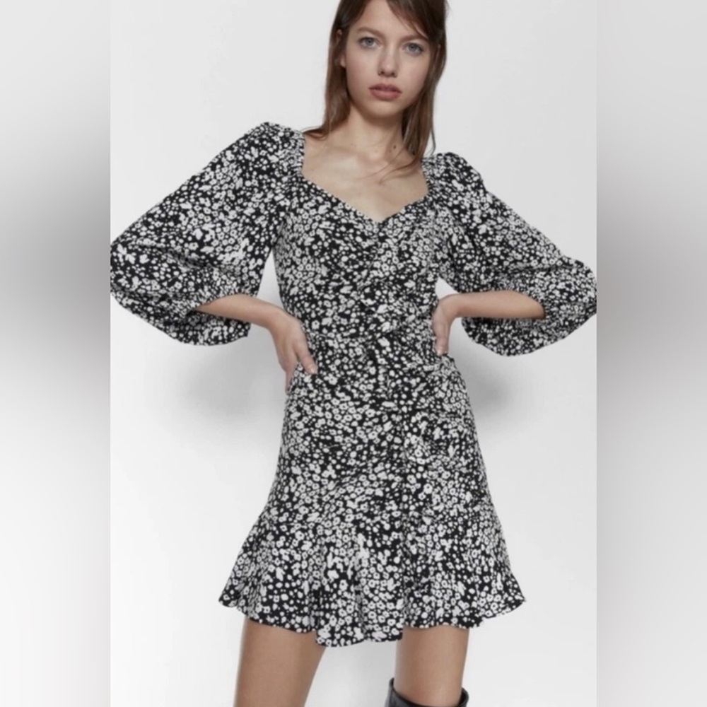 ZARA Size Small Mini Dress Ruffles Ruched Black White